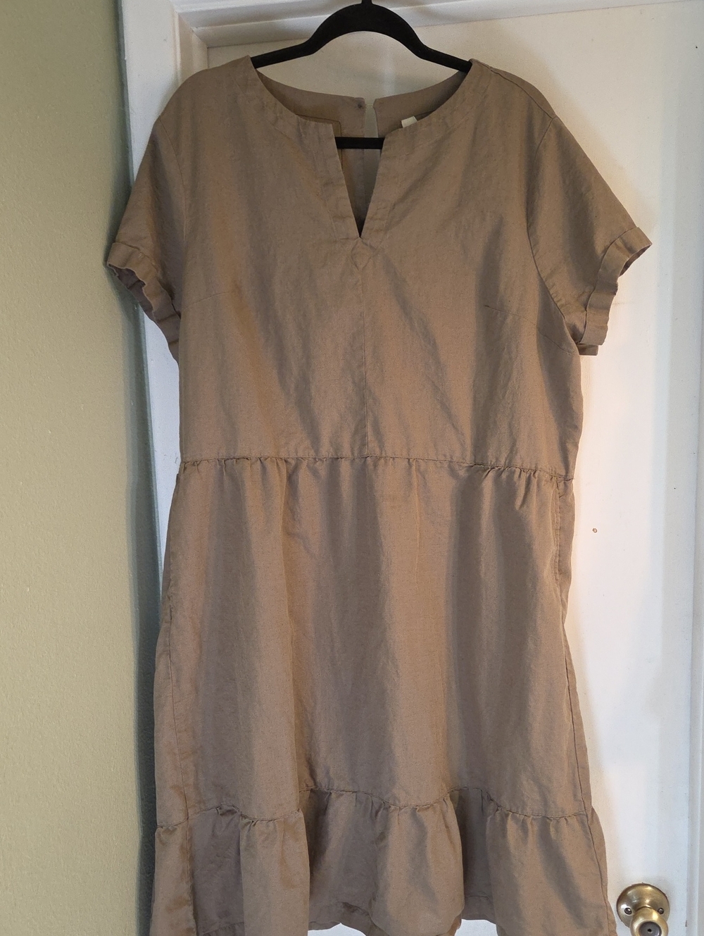 Pact Women's Taupe Tiered Short-Sleeve Midi Dress
